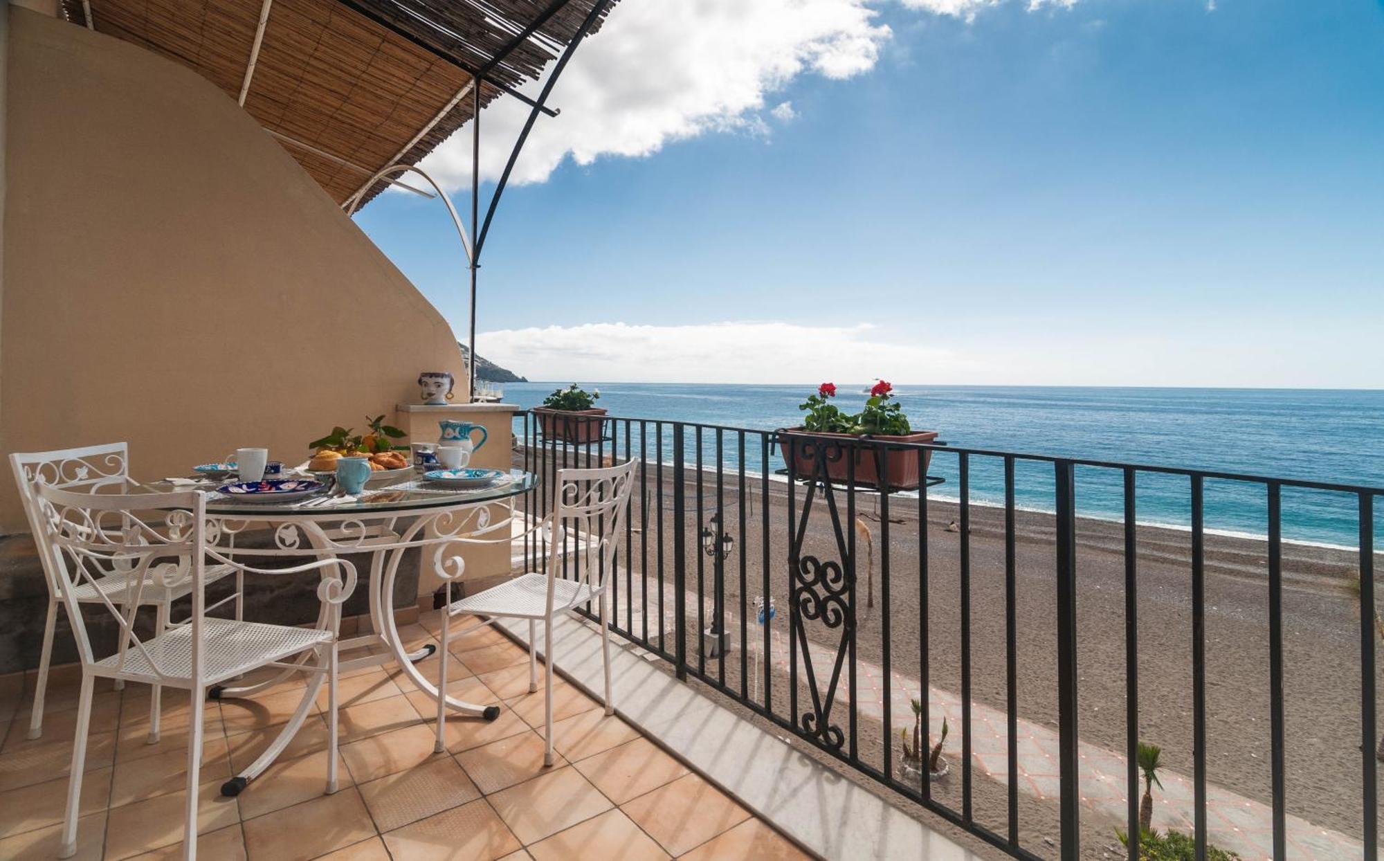 Casa Il Capriccio, Spiaggia Grande Positano Villa Exteriör bild